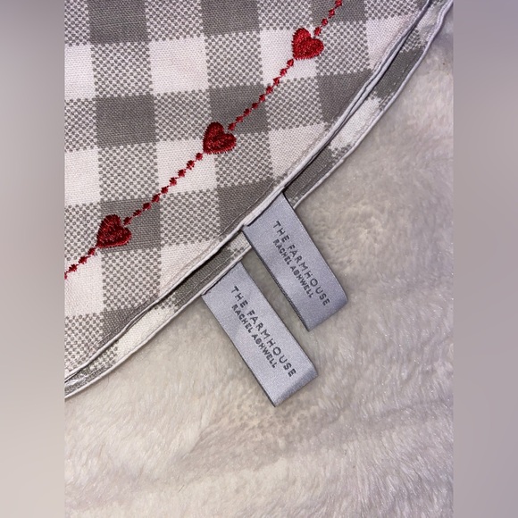 NEW Rachel Ashwell Heart Shaped Placemats - Set of Four, gray & red plaid - Picture 5 of 10